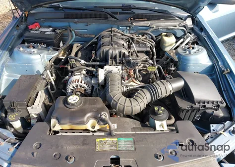 2006 Ford Mustang V6 z USA, uszkodzony, nr VIN 1ZVFT80N865125428